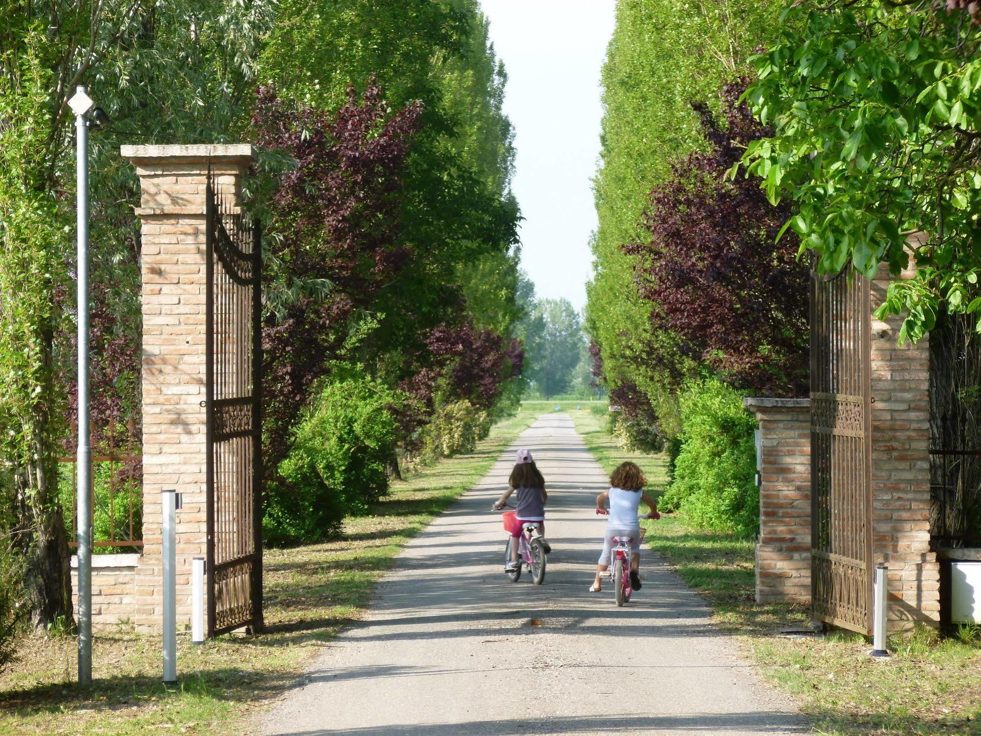 Agriturismo Corte Rocca San Giorgio di Mantova Extérieur photo